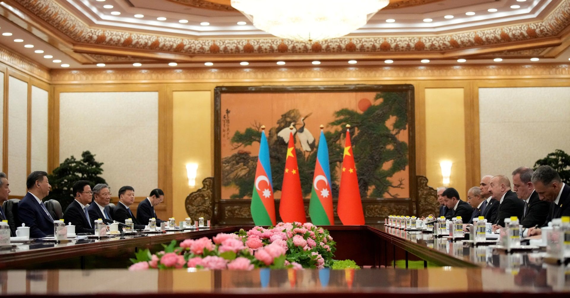 Presidente Xi Jinping critica guerras comerciais e tarifas que afetam sistema de comércio global. Reprodução: Reuters