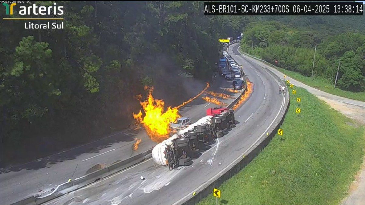 Motoristas enfrentam momentos de tensão durante incidente impressionante. Legenda da imagem. Reprodução: iG.