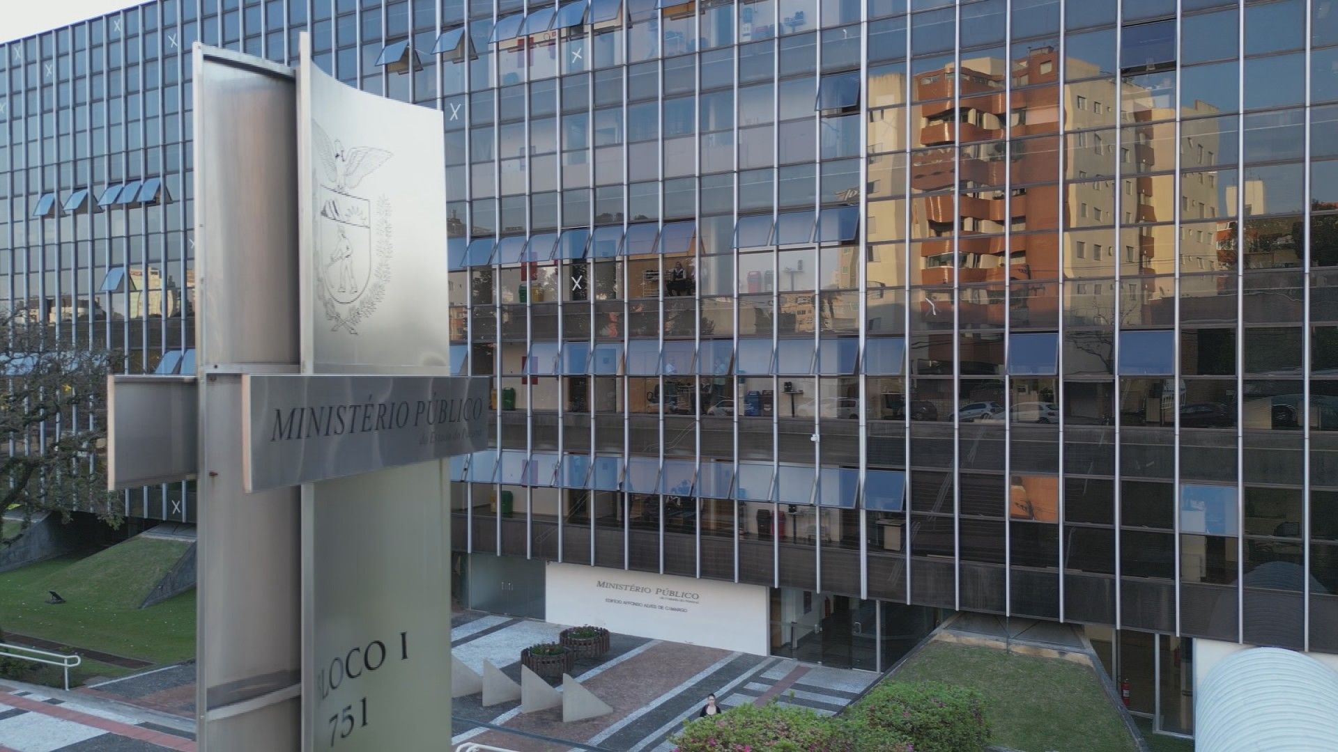 Ministério Público proíbe influenciadores de gravar com crianças sem autorização judicial em Londrina. Reprodução: Globo