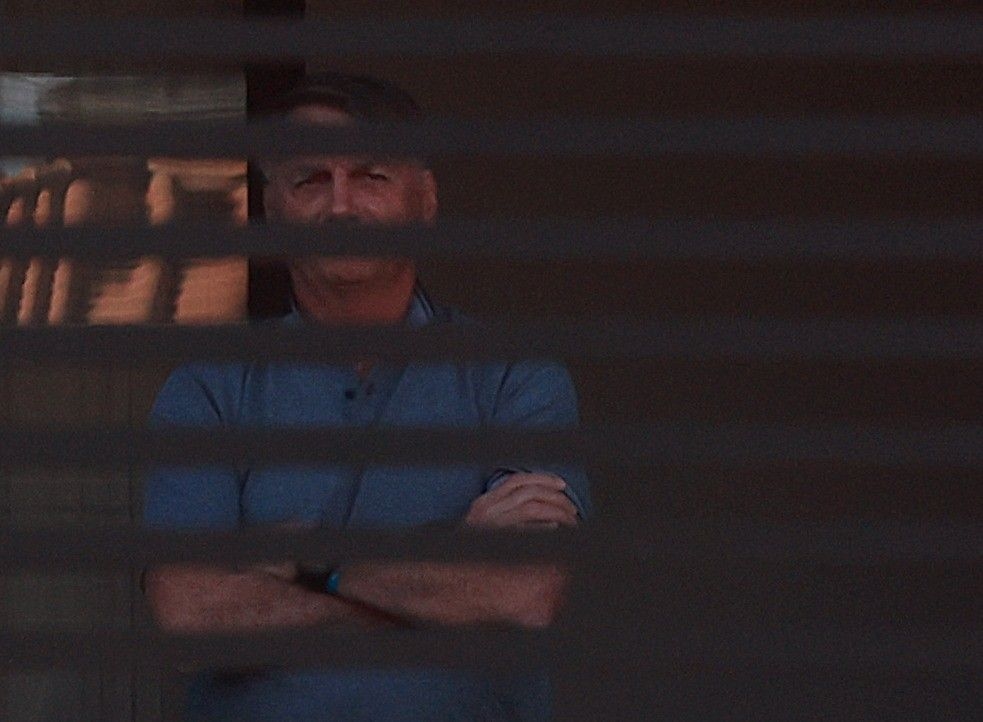 Ex-presidente Jair Bolsonaro realiza exames médicos em hospital particular de Brasília. Reprodução: Globo