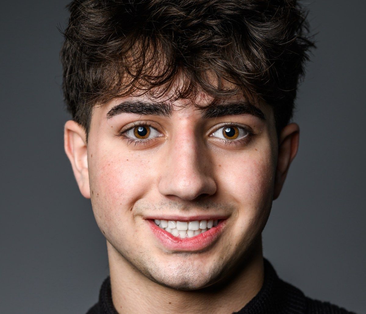 Zach Yadegari, estudante e co-fundador da Cal AI, enfrenta críticas nas redes após resultados de admissões. Reprodução: TechCrunch