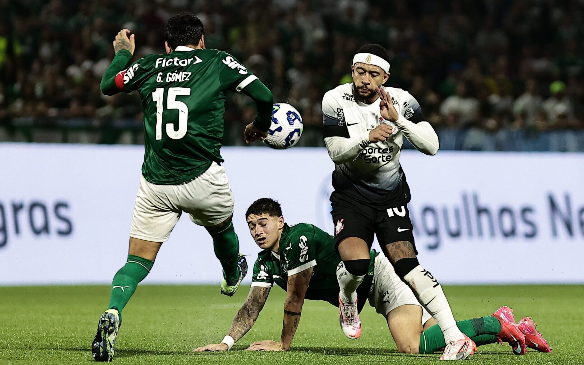 Corinthians e Palmeiras se preparam para suas partidas da Sul-Americana. Reprodução: Lance