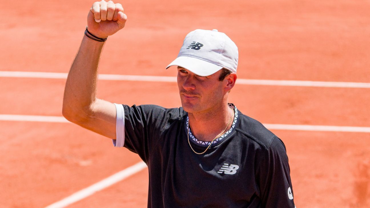 João Fonseca se prepara para enfrentar Tommy Paul no Madrid Open. Reprodução: ESPN