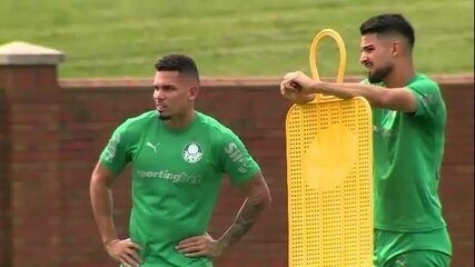 Paulinho realiza atividades físicas no CT do Philadelphia Eagles, enquanto se recupera de lesão. Legenda da imagem. Reprodução: Globo