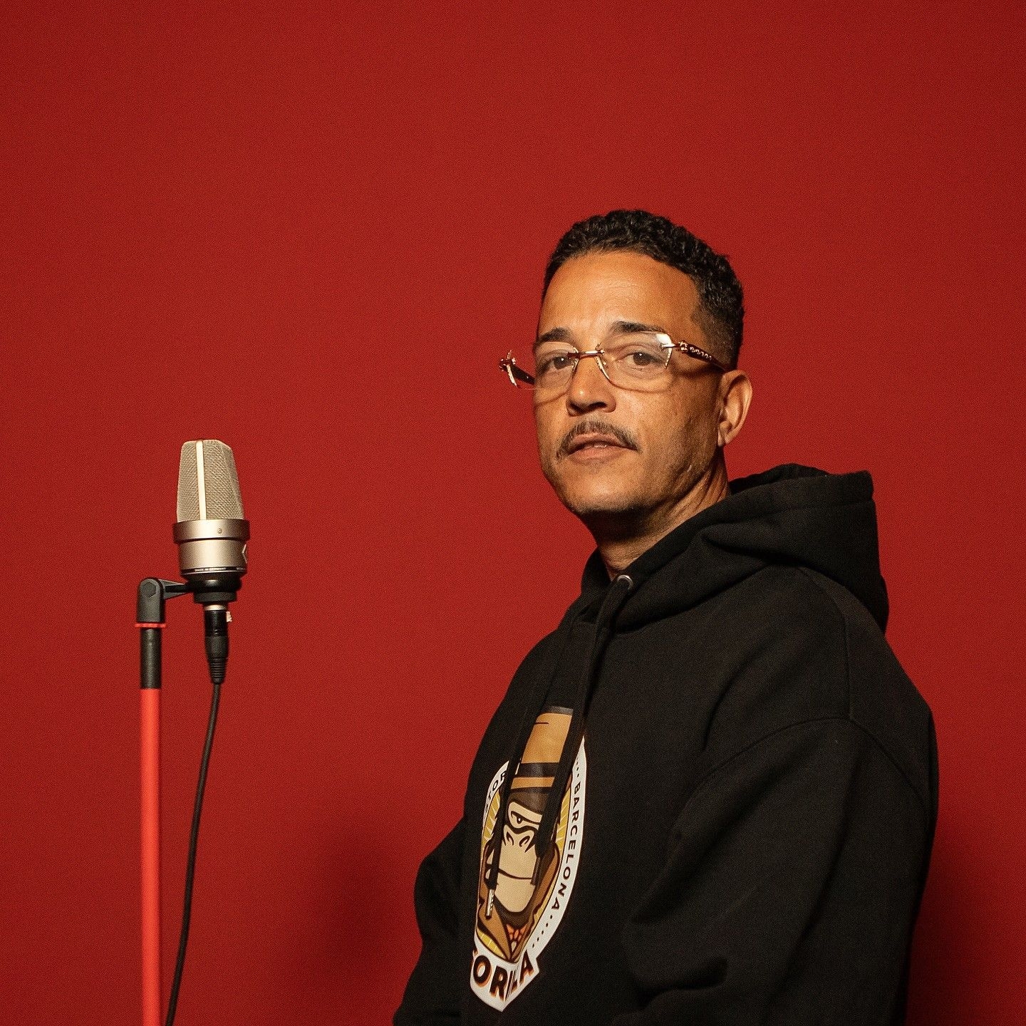 Akira Presidente lança o álbum ‘Big fa7her’, destacando a resistência e as conquistas do cotidiano. Reprodução: Elias Mast / Reprodução Facebook oficial Akira Presidente