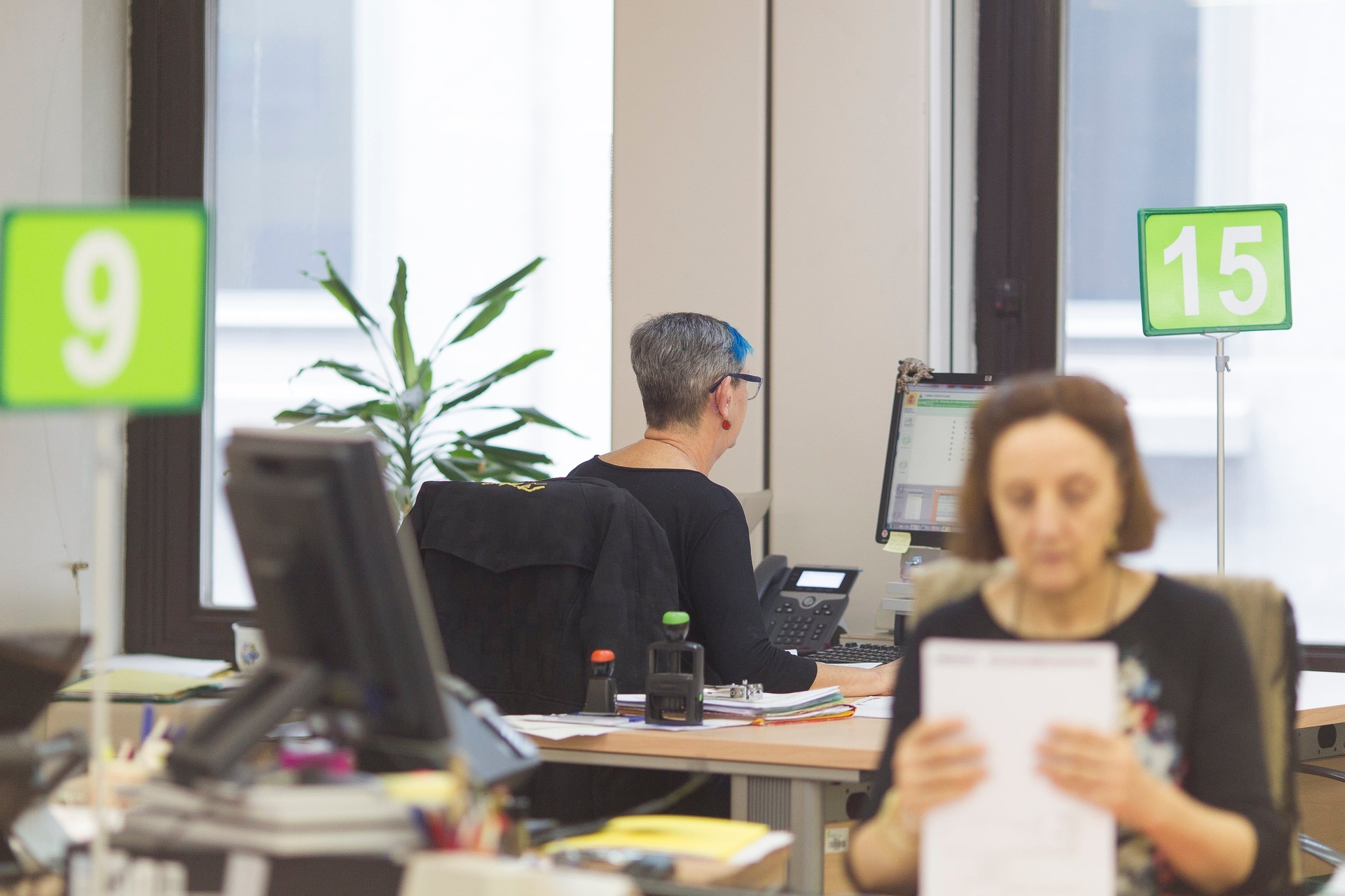 Pouca presença de estrangeiros na administração pública: apenas 1,3% dos funcionários são de fora da Espanha. Reprodução: El País