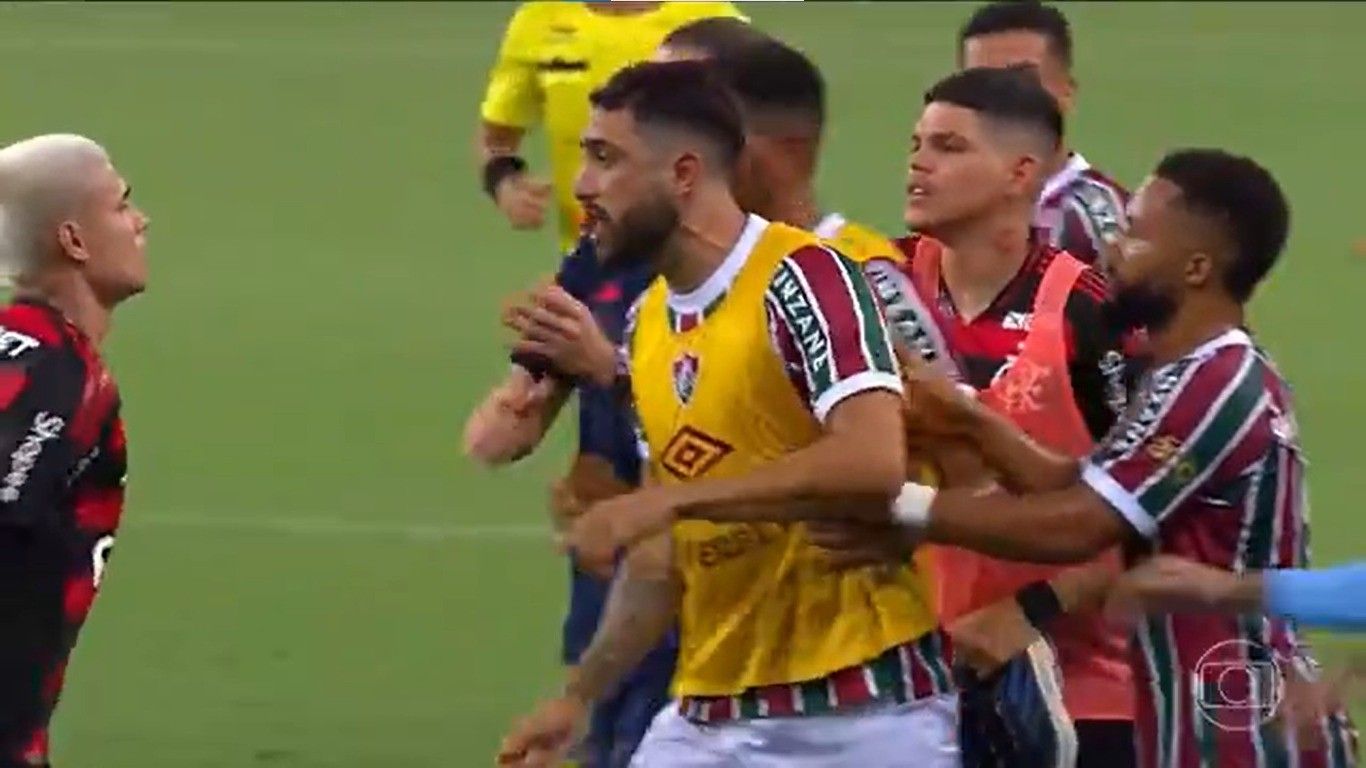 Freytes é expulso em final entre Fluminense e Flamengo