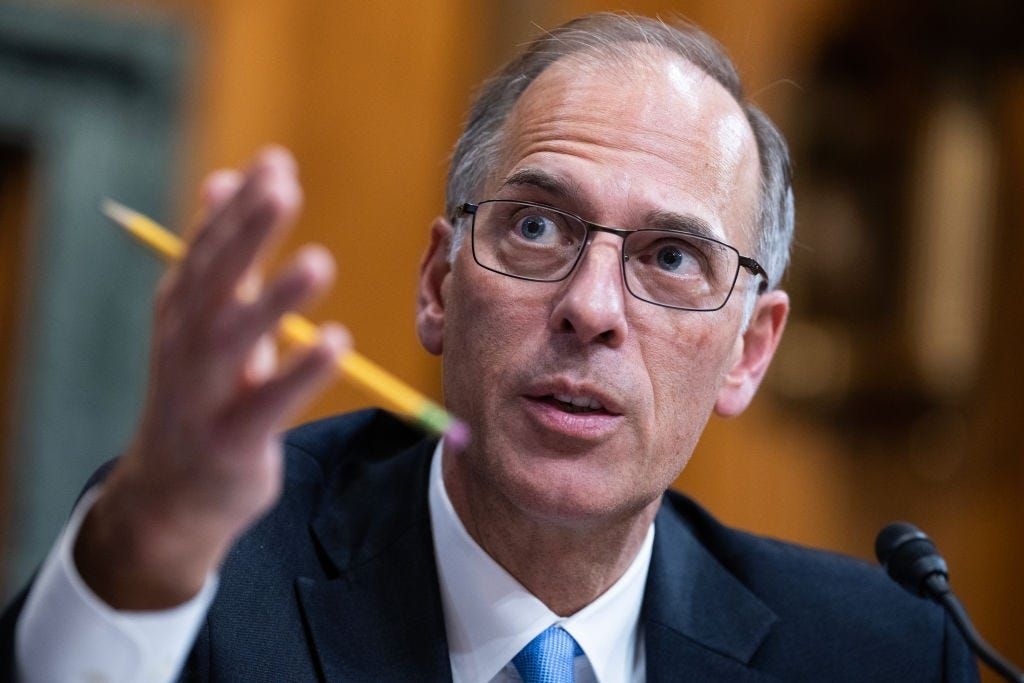 Mark Zandi alerta sobre recessão iminente para a economia dos EUA. Reprodução: Business Insider