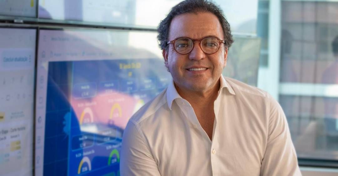 Fabio Godinho, CEO da CVC, participa do Phocuswright Conference 2025 para discutir a transformação figital. Legenda da imagem. Reprodução: Retorno do item 11