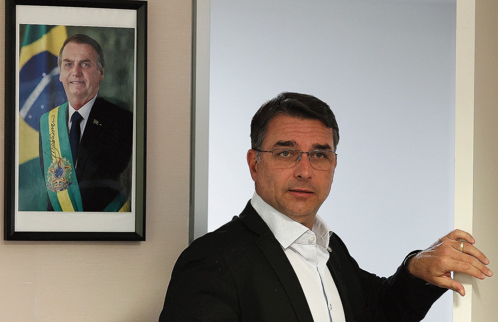 Políticos discutem apoio de Lula e palanque de Flávio Bolsonaro em Pernambuco. Reprodução: Oglobo