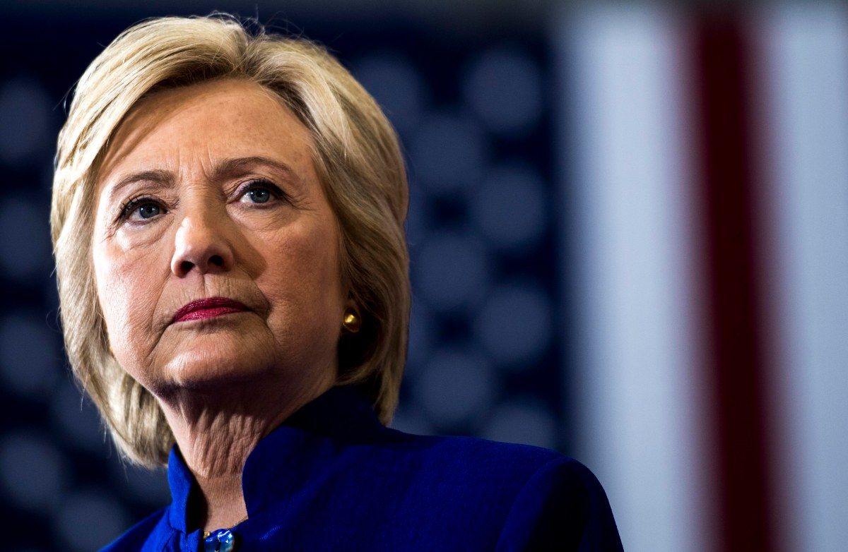 Hillary Clinton Ingressa no Bluesky: O Que Isso Significa?
