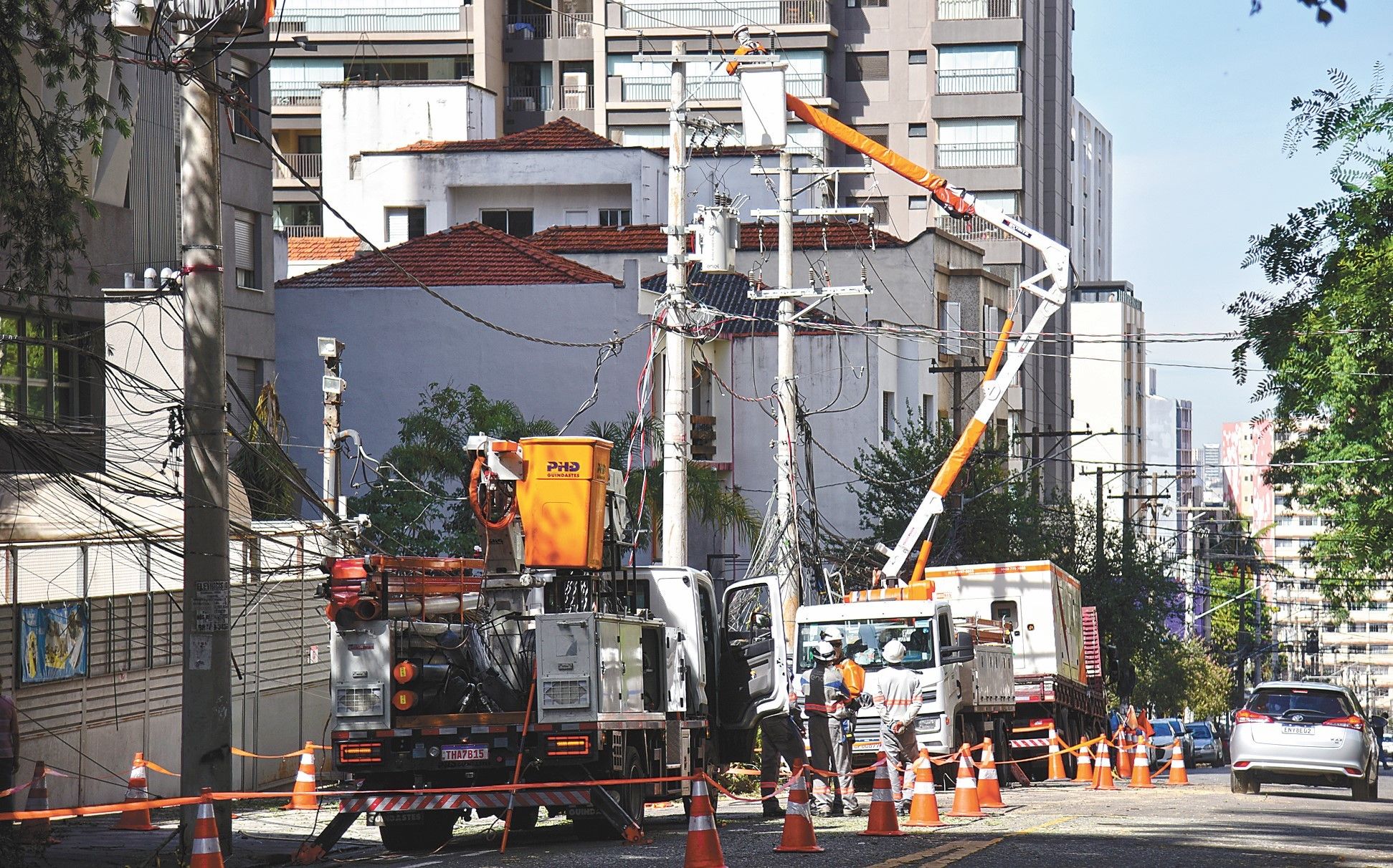 Quarto dia sem luz em SP: famílias perdem ceias de Natal e serviços médicos são afetados. Reprodução: Oglobo
