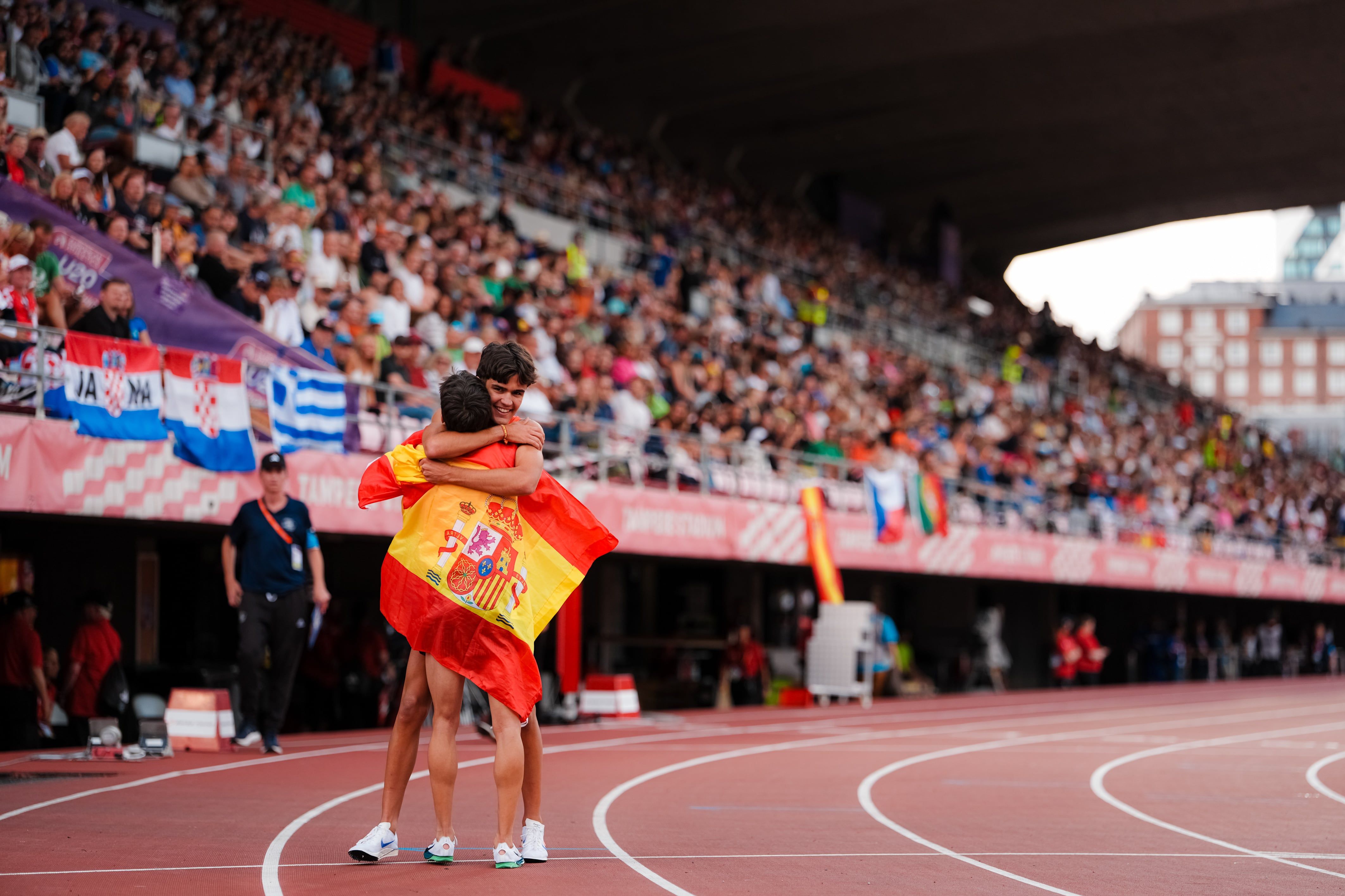 Atletas espanhóis conquistam 14 medalhas, incluindo 5 de ouro, no Campeonato Europeu sub-20. Reprodução: El País