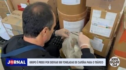 Operação da PF prende 17 pessoas por desvio de 550 toneladas de cafeína para tráfico de drogas. Reprodução: Globo