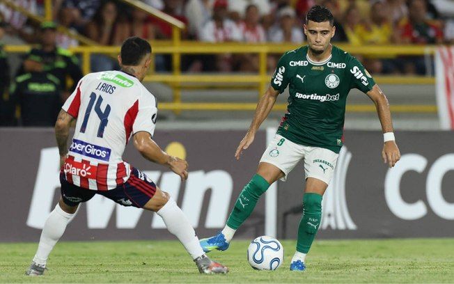 Palmeiras em campo buscando virada contra Barranquilla. Reprodução: Esporte
