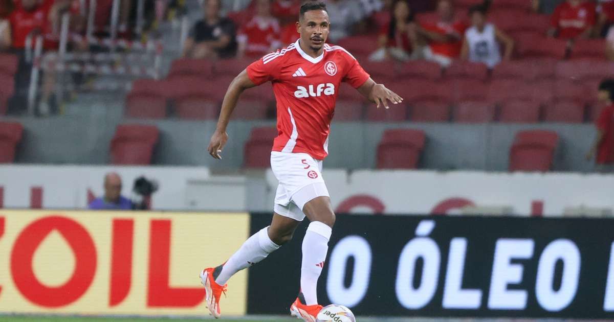 Inter busca renovar contrato com volante Fernando