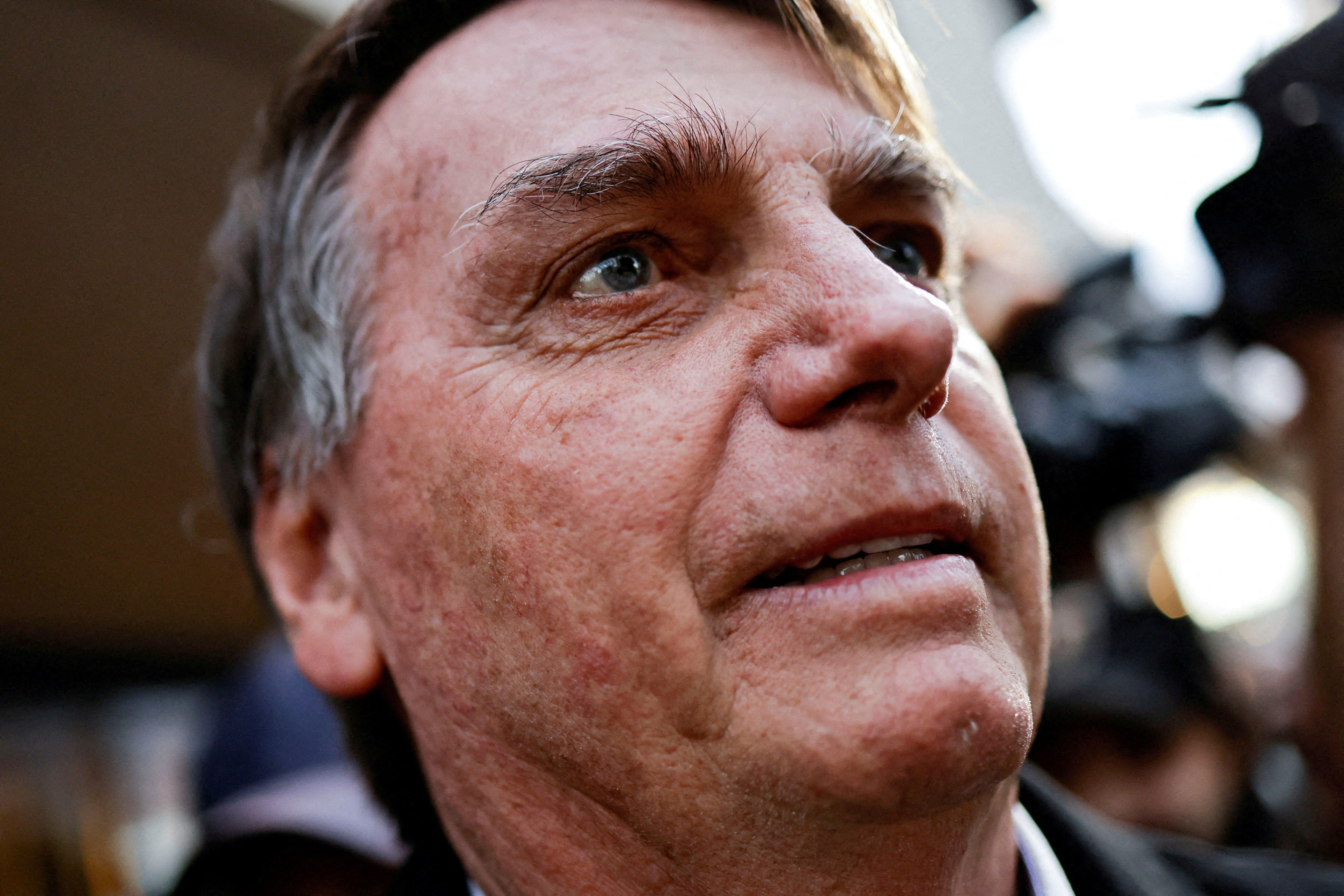 Bolsonaro se reúne com oposição para discutir anistia