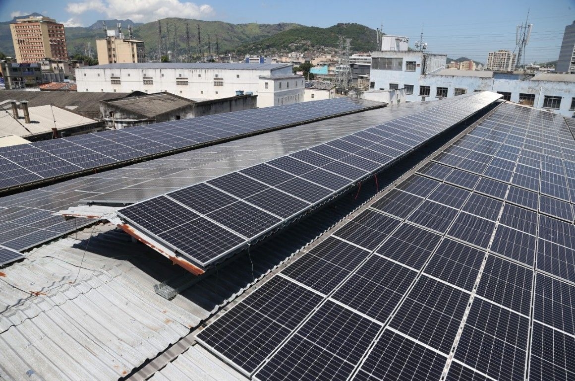 Painéis solares impulsionam geração distribuída, ajudando a evitar apagão. Reprodução: Marcos Madureira