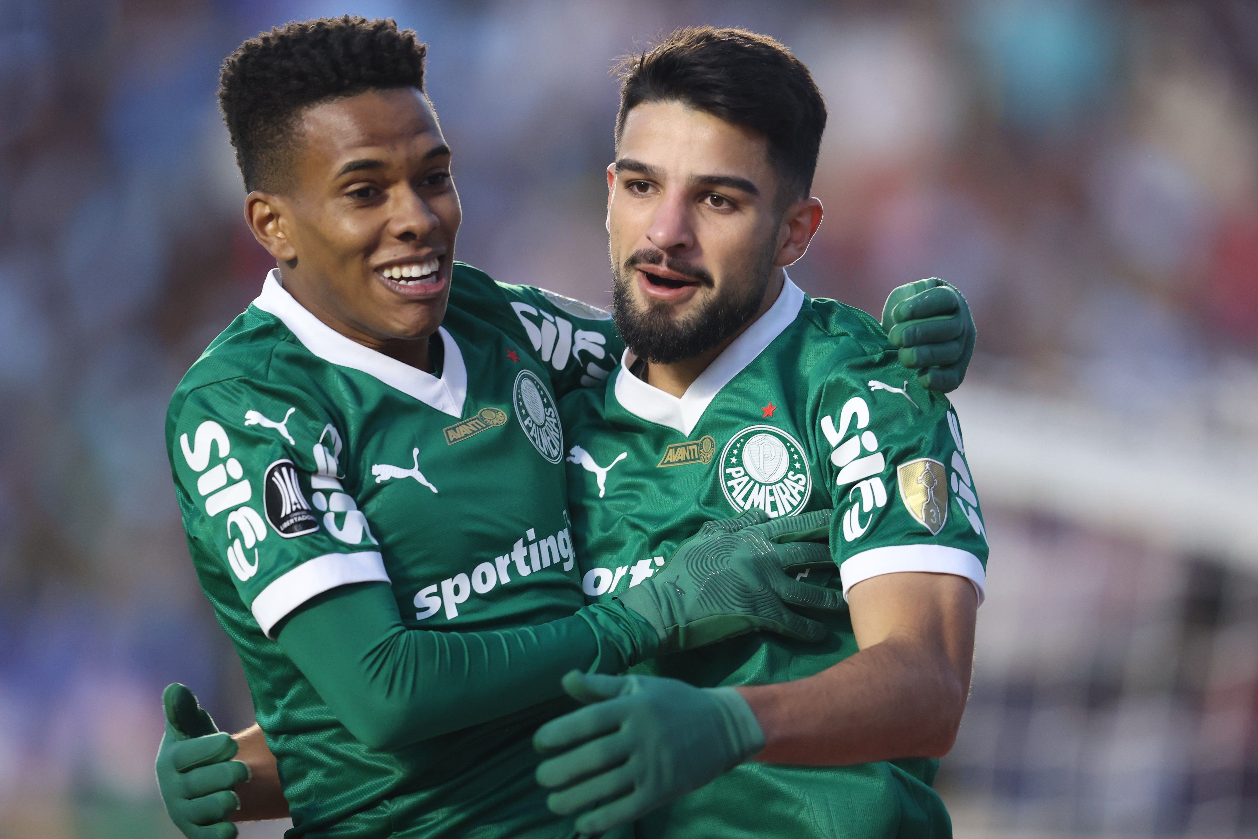 Jogadores do Palmeiras comemoram a vitória contra o Bolívar em altitude. Reprodução: Globo