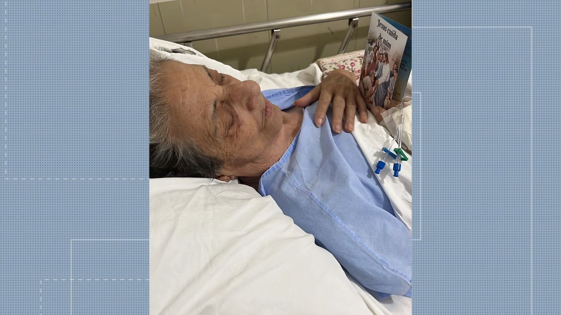 Idosa em corredor esperando leito de UTI no interior de SP. Reprodução: G1