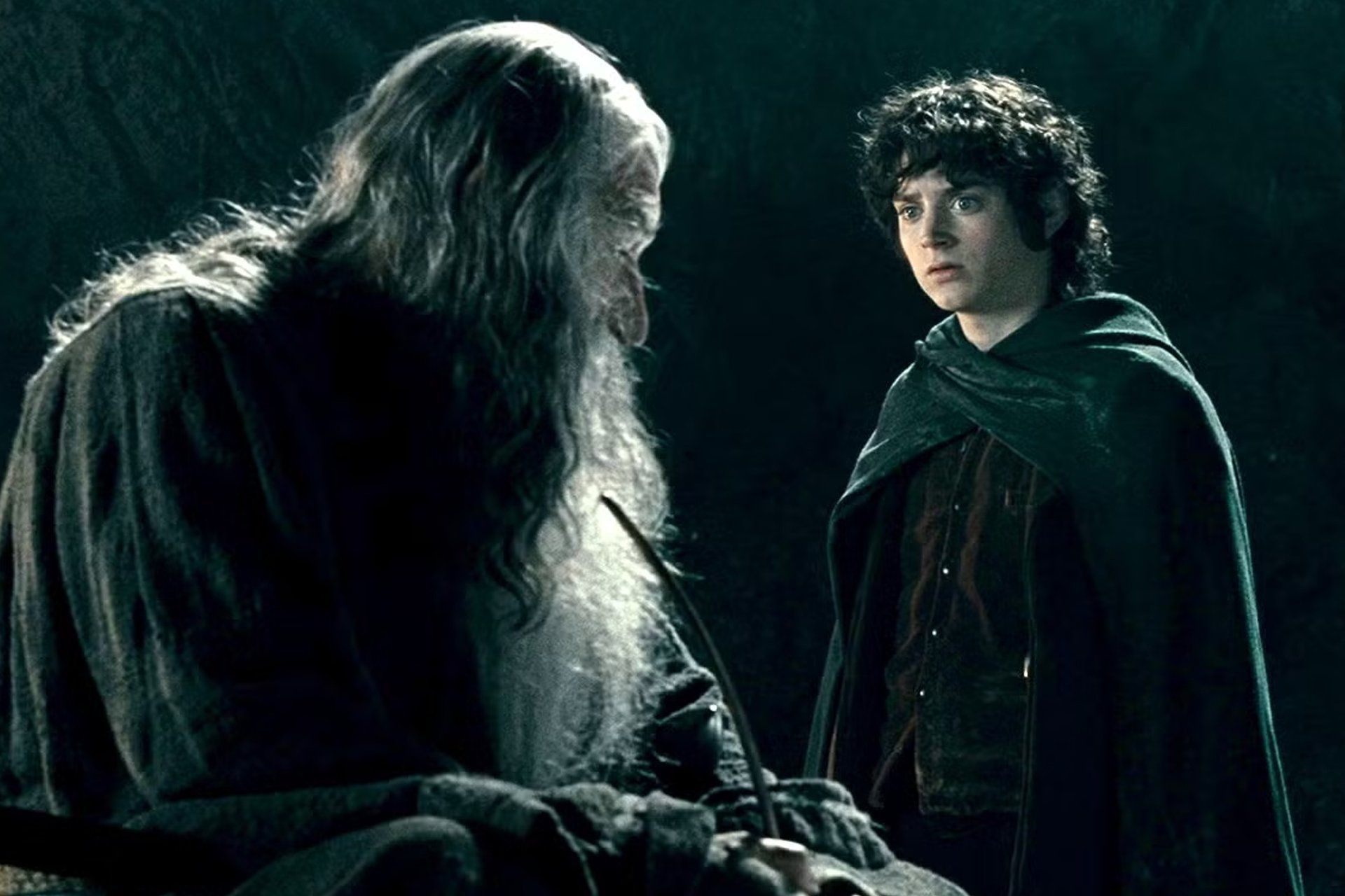 Ian McKellen sugere que Frodo pode retornar em novo filme de 'Senhor dos Anéis'. Legenda da imagem. Reprodução: Gizmodo