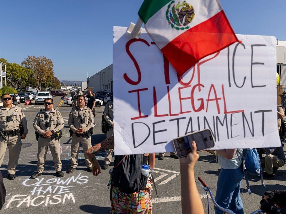 Trabalhadores de tecnologia pressionam CEOs para falarem contra o ICE e a Casa Branca. Reprodução: Businessinsider