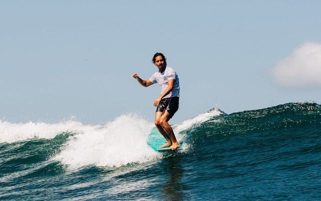 Surfista brasileiro morre após colisão entre motos nas Filipinas. Reprodução: Esporte