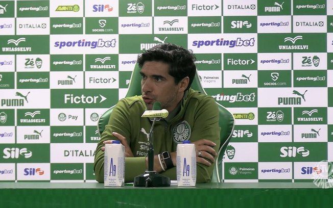 Técnico Abel Ferreira reage a vaias da torcida após derrota para o Corinthians. Reprodução: iG Esporte