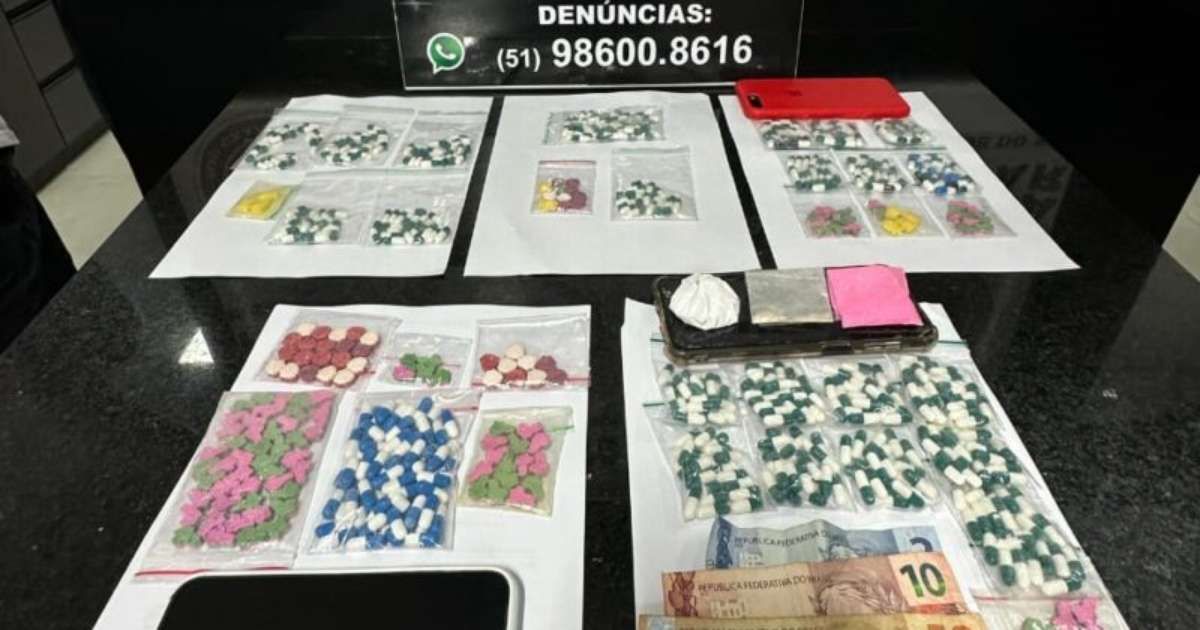 Polícia Prende 5 por Transporte de Drogas Sintéticas
