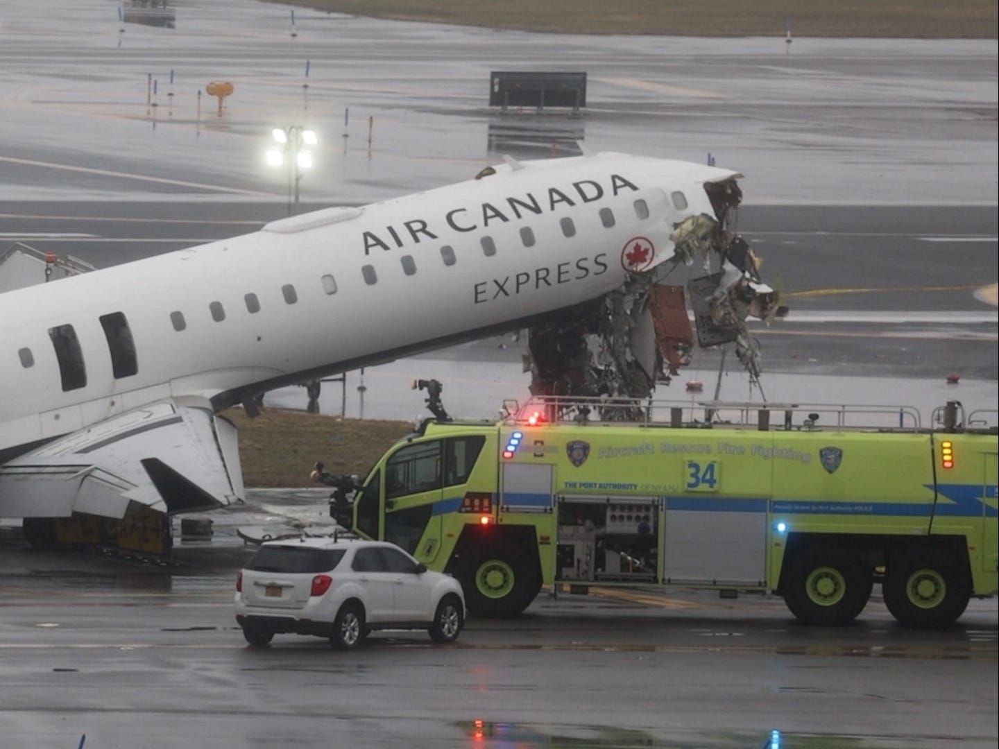 Investigadores federais revelam detalhes sobre o acidente fatal no LaGuardia. Reprodução: Businessinsider