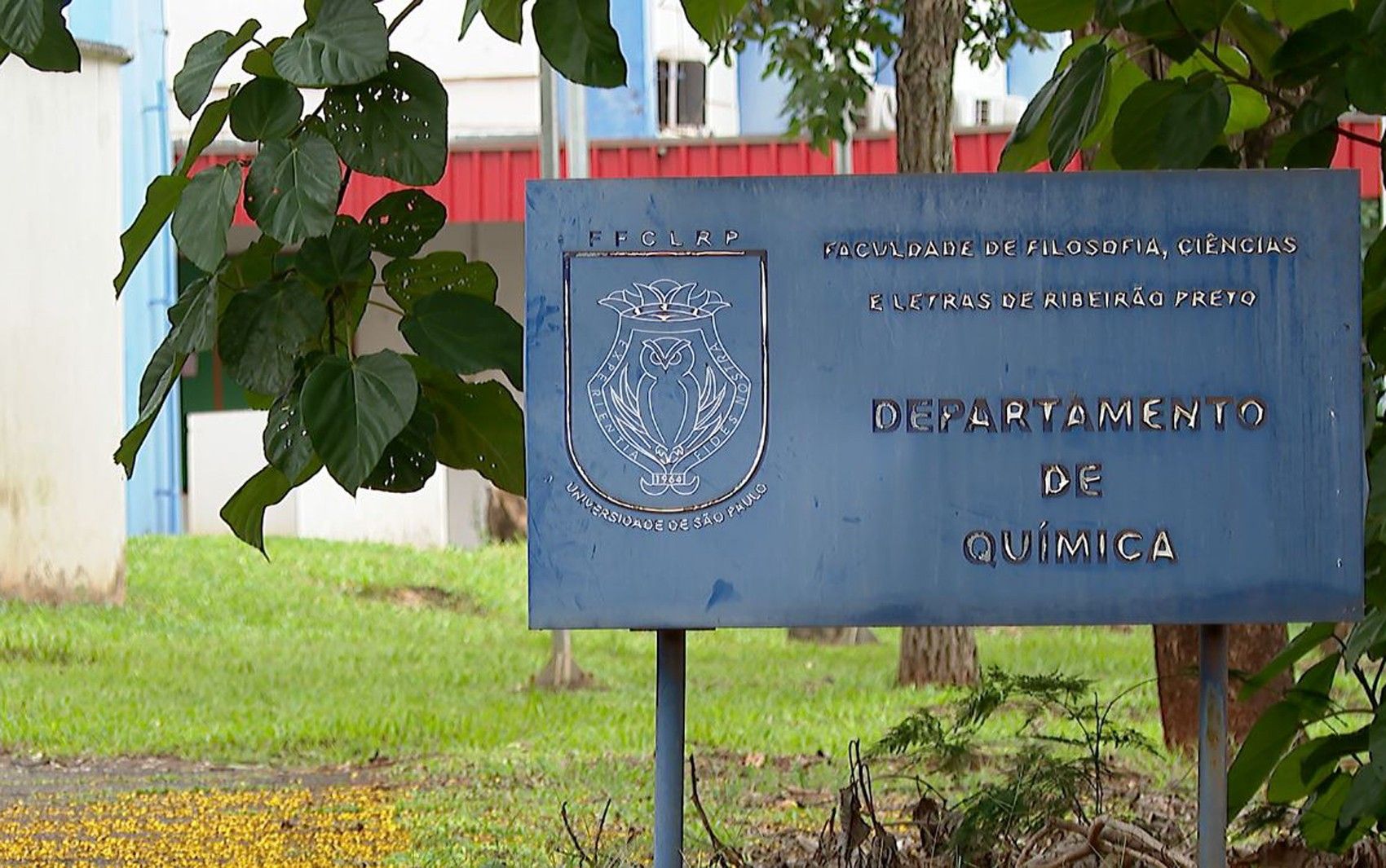 Professor da USP é acusado de assédio por alunas