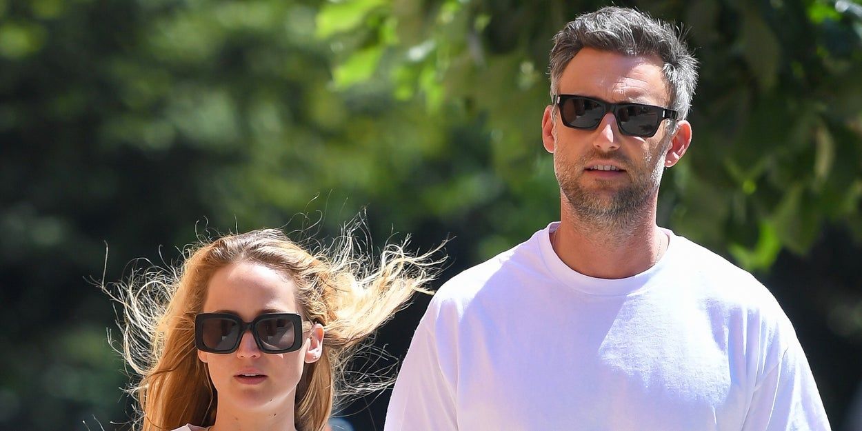 Imagem celebra um momento especial, parabenizando alguém. Reprodução: BuzzFeed