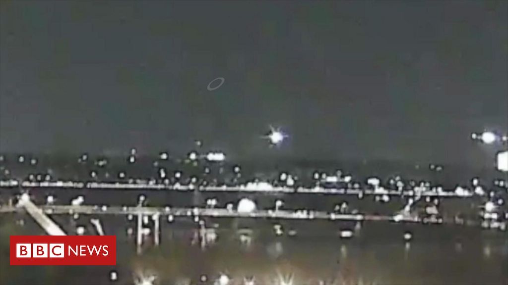 Colisão entre avião e helicóptero em Washington DC