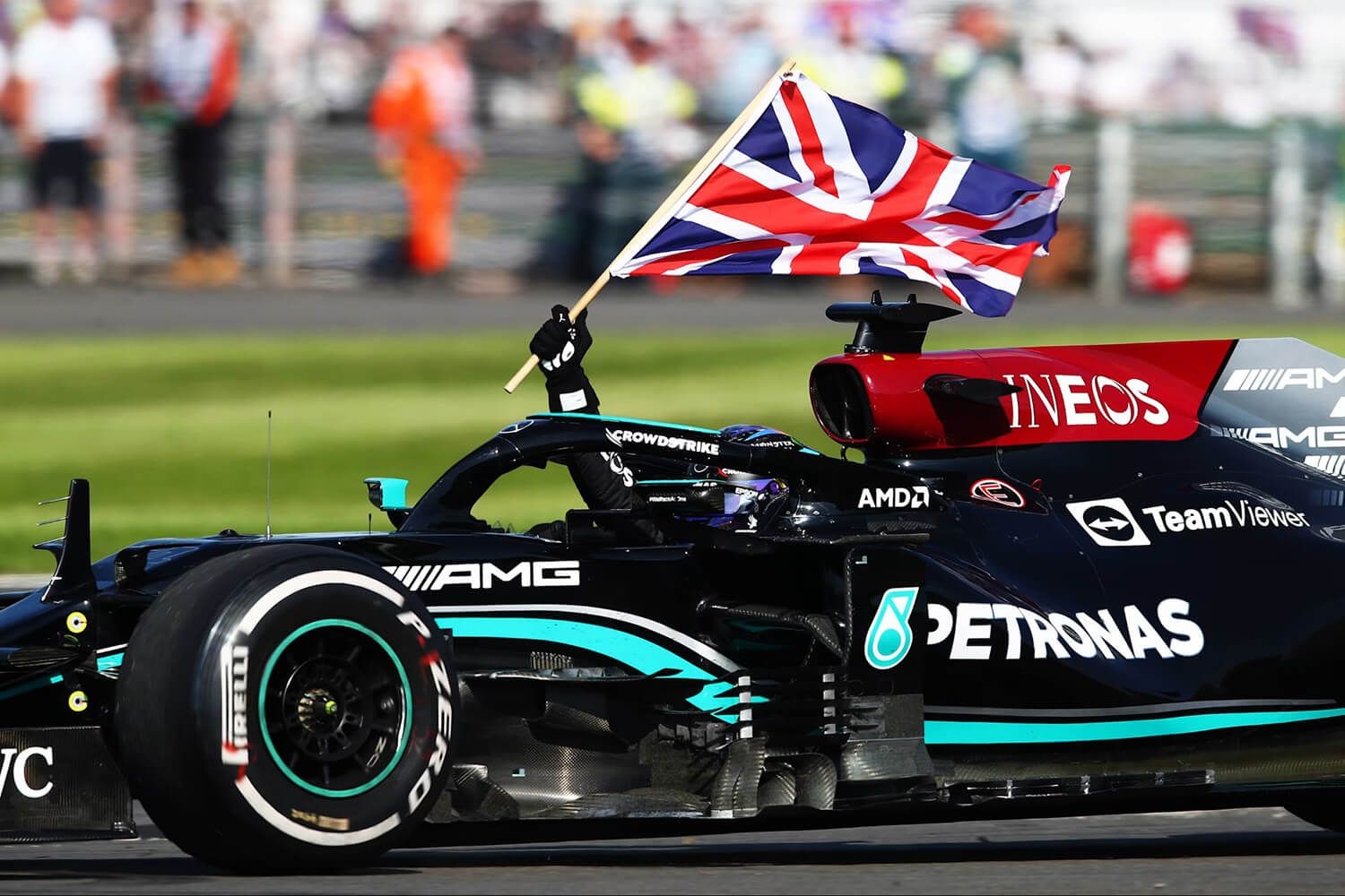 Dica para assistir ao GP da Grã-Bretanha ao vivo e de graça, com narração em inglês. Legenda da imagem. Reprodução: Gizmodo.