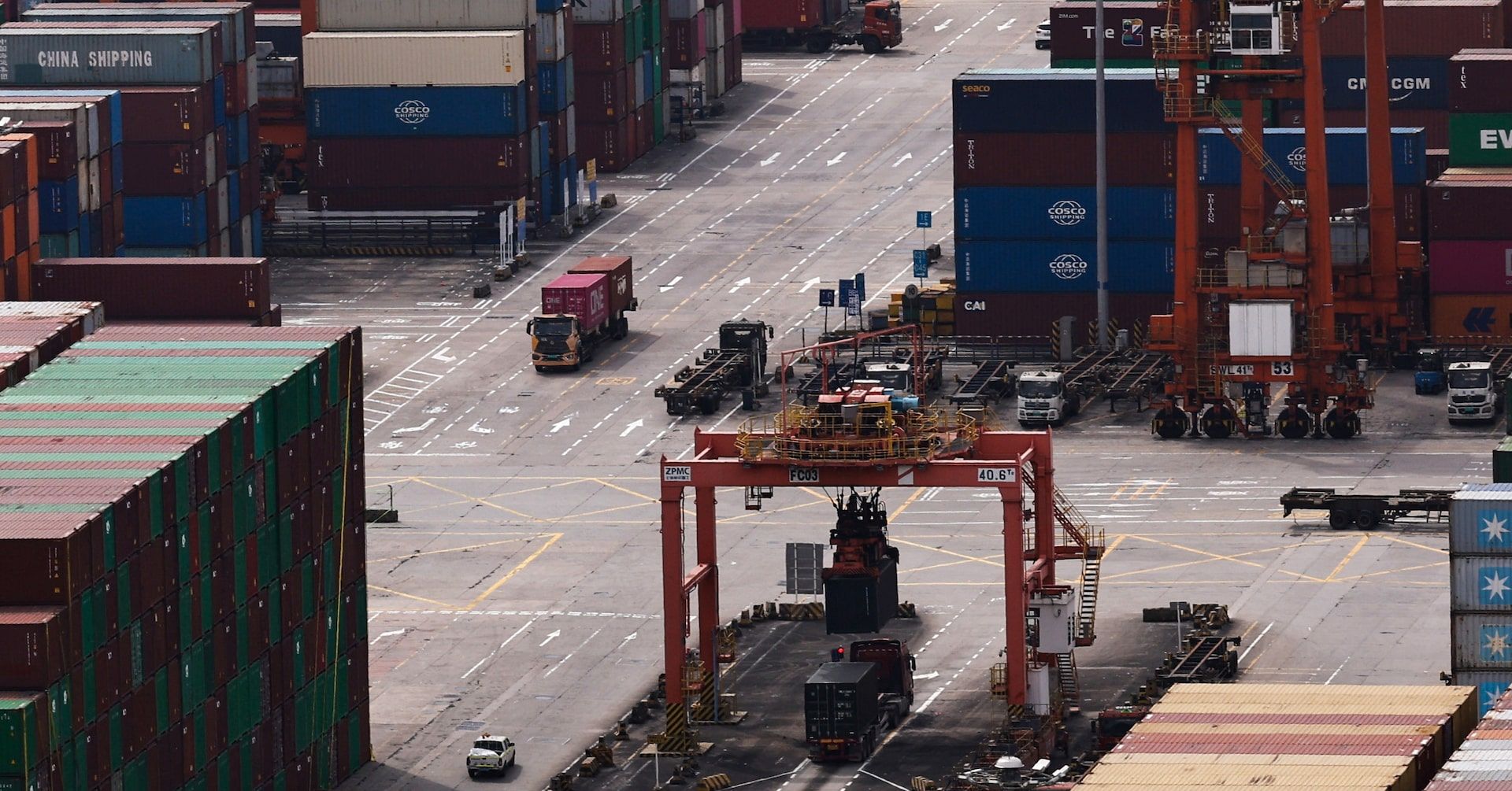 Ministério do Comércio da China destaca a busca por negociação equitativa com os EUA. Reprodução: Reuters