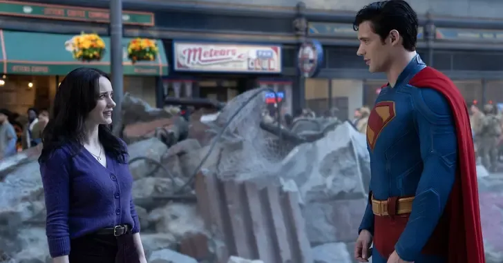 Polêmica na Índia: cena de beijo entre Superman e Lois é censurada. Reprodução: Legião dos Heróis