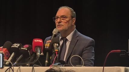 Osmar Stabile assina posse como novo presidente do Corinthians. Reprodução: Globo