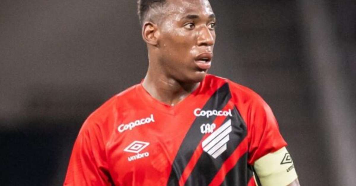 Polícia investiga suspeito de racismo contra Léo do Athletico