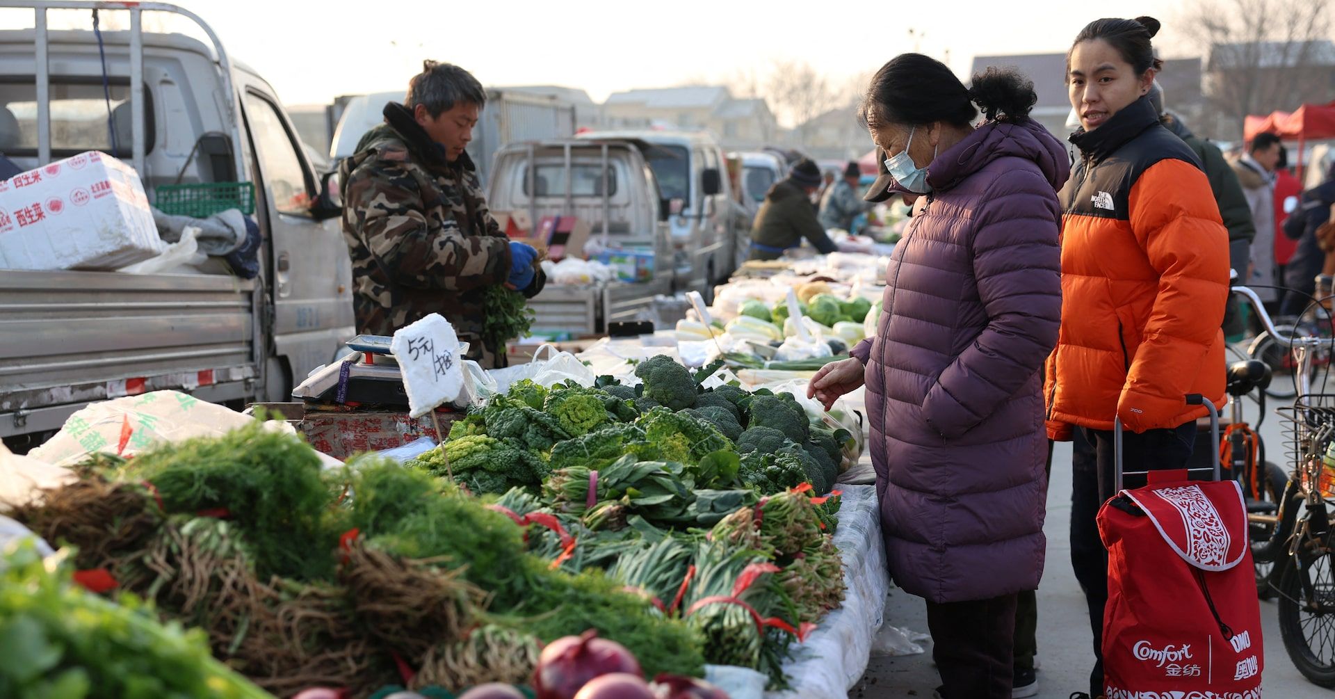 Caiem os preços ao consumidor na China, aumentando as preocupações sobre a economia. Reprodução: Reuters