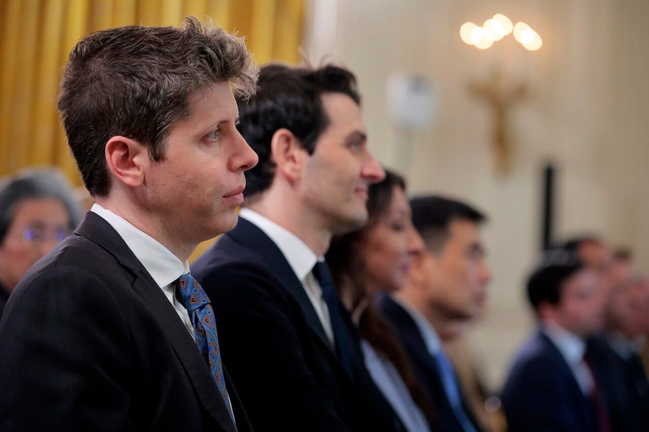 [Altman na Casa Branca, diante de ajustes no acordo com o Pentágono]. Reprodução: Gizmodo