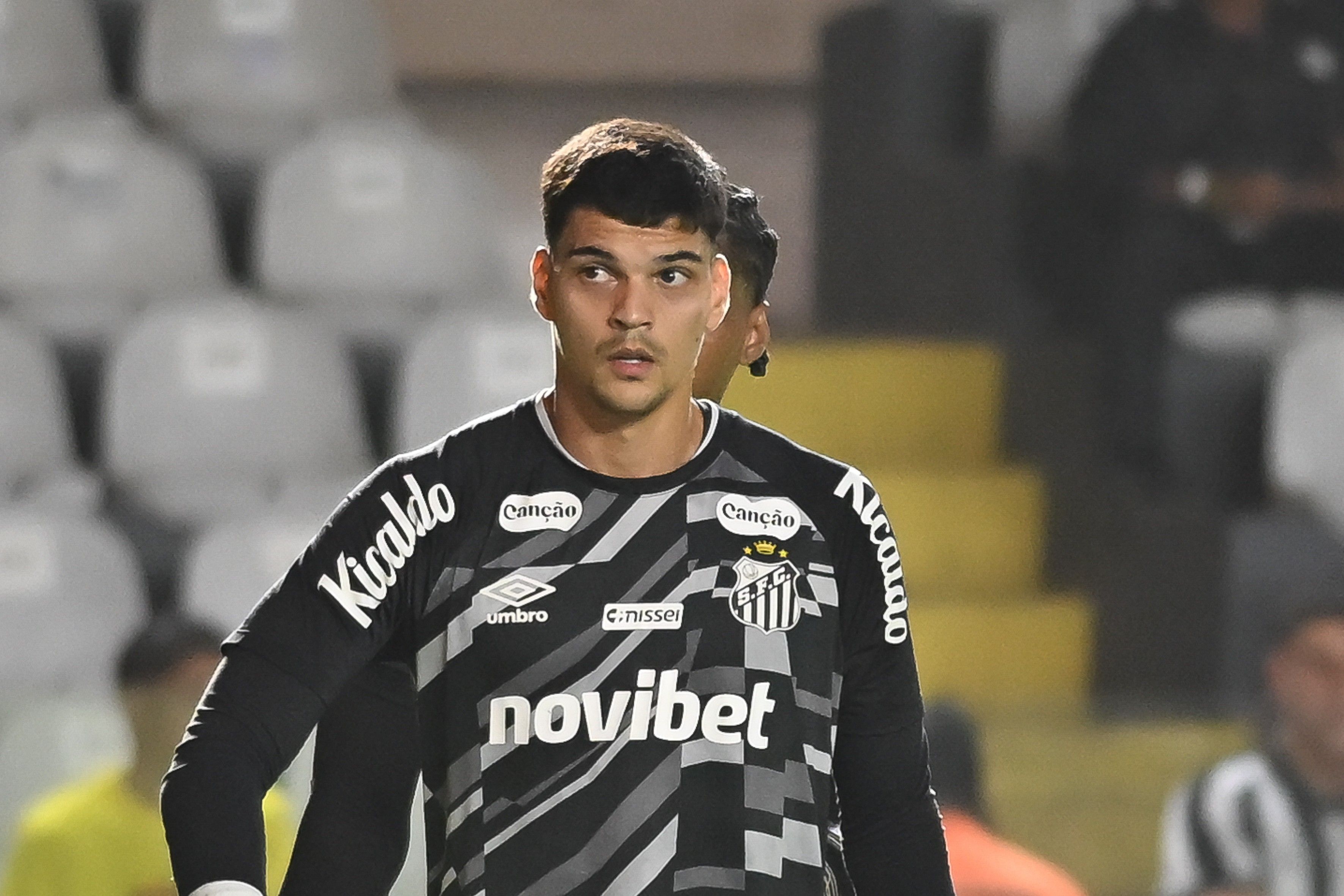 Brazão, do Santos, é suspenso pelo STJD por críticas ao árbitro do jogo contra o Palmeiras