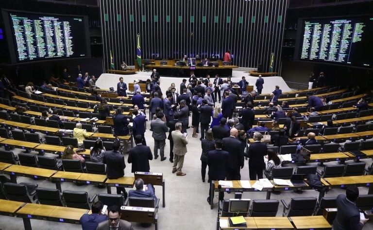 Deputados em sessão do plenário, STF mantém 513 vagas para 2026. Legenda da imagem. Reprodução: Retorno do item 11