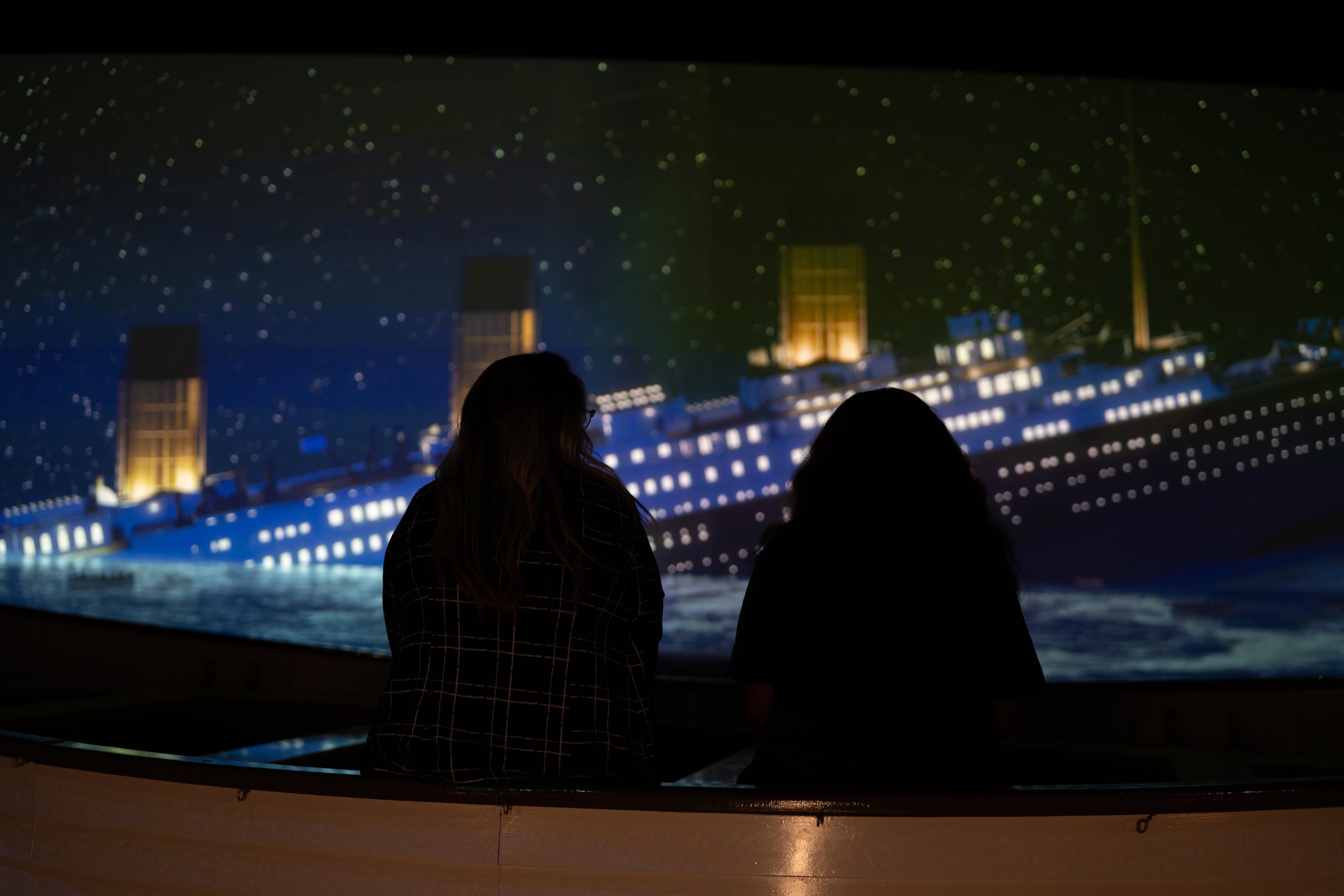 Exibição do interior do Titanic em uma exposição imersiva. Reprodução: El País