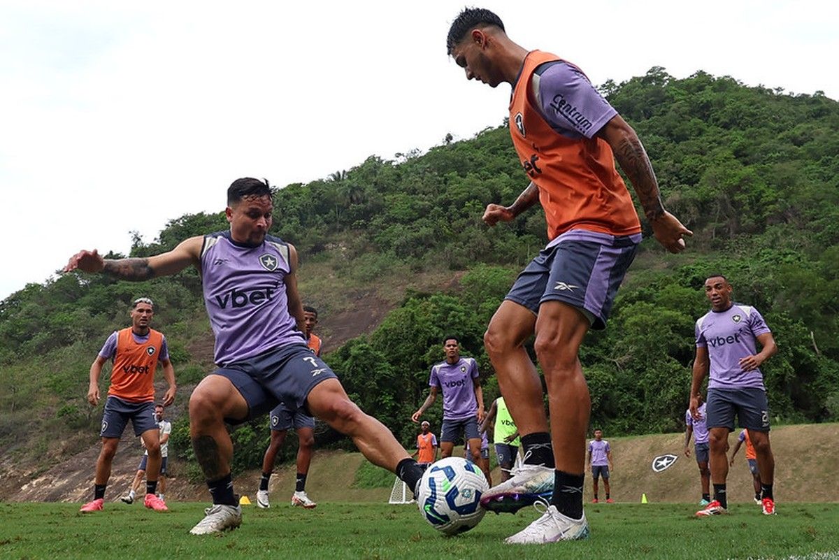 Renato Paiva enfrenta dificuldades com a ausência de sete jogadores. Reprodução: Globo