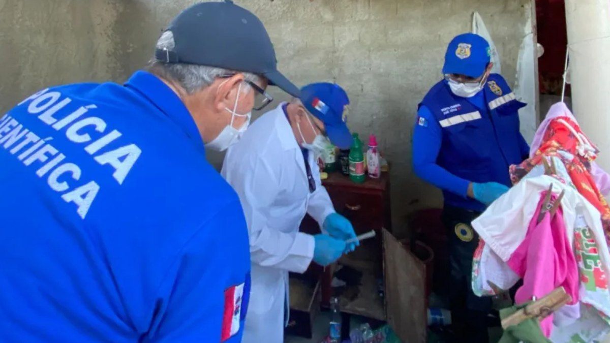 Polícia investiga imóvel em busca de pistas no caso da morte da recém-nascida. Reprodução: ultimosegundo.ig.com.br