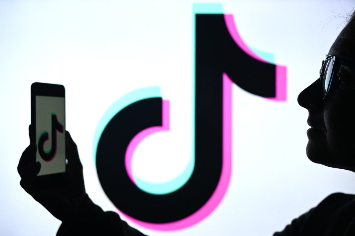 TikTok exibe avaliações de locais na aba de comentários. Reprodução: TechCrunch