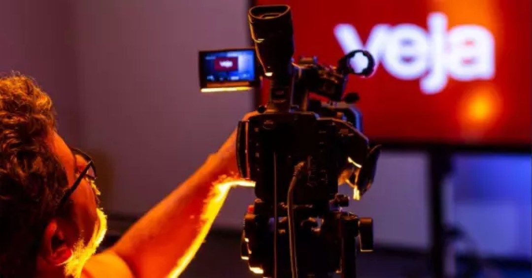 Canal Veja+ é lançado no Samsung TV Plus, acessível gratuitamente em TVs conectadas. Reprodução: VEJA