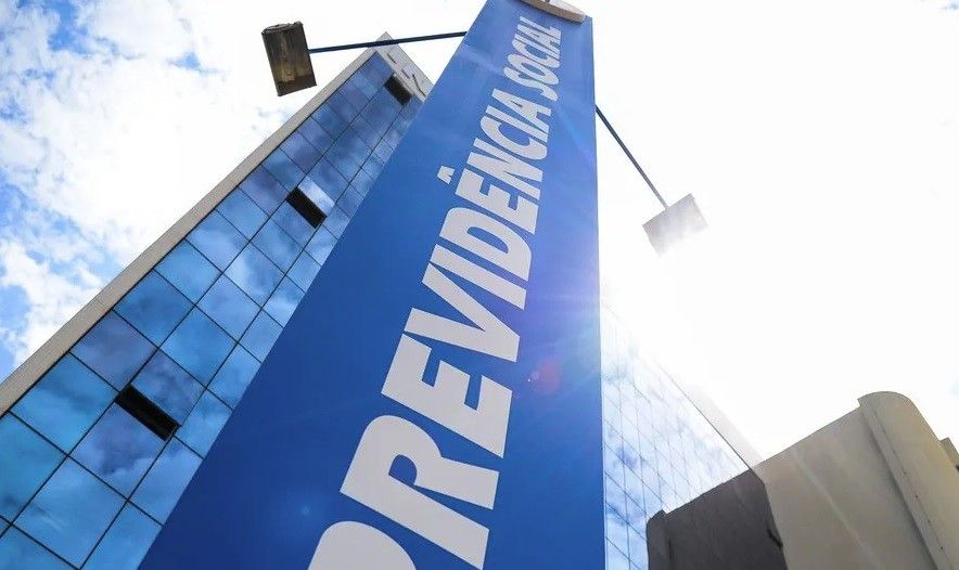 Discussão sobre os gastos do Benefício de Prestação Continuada e seu impacto nas contas públicas.; Reprodução: Globo