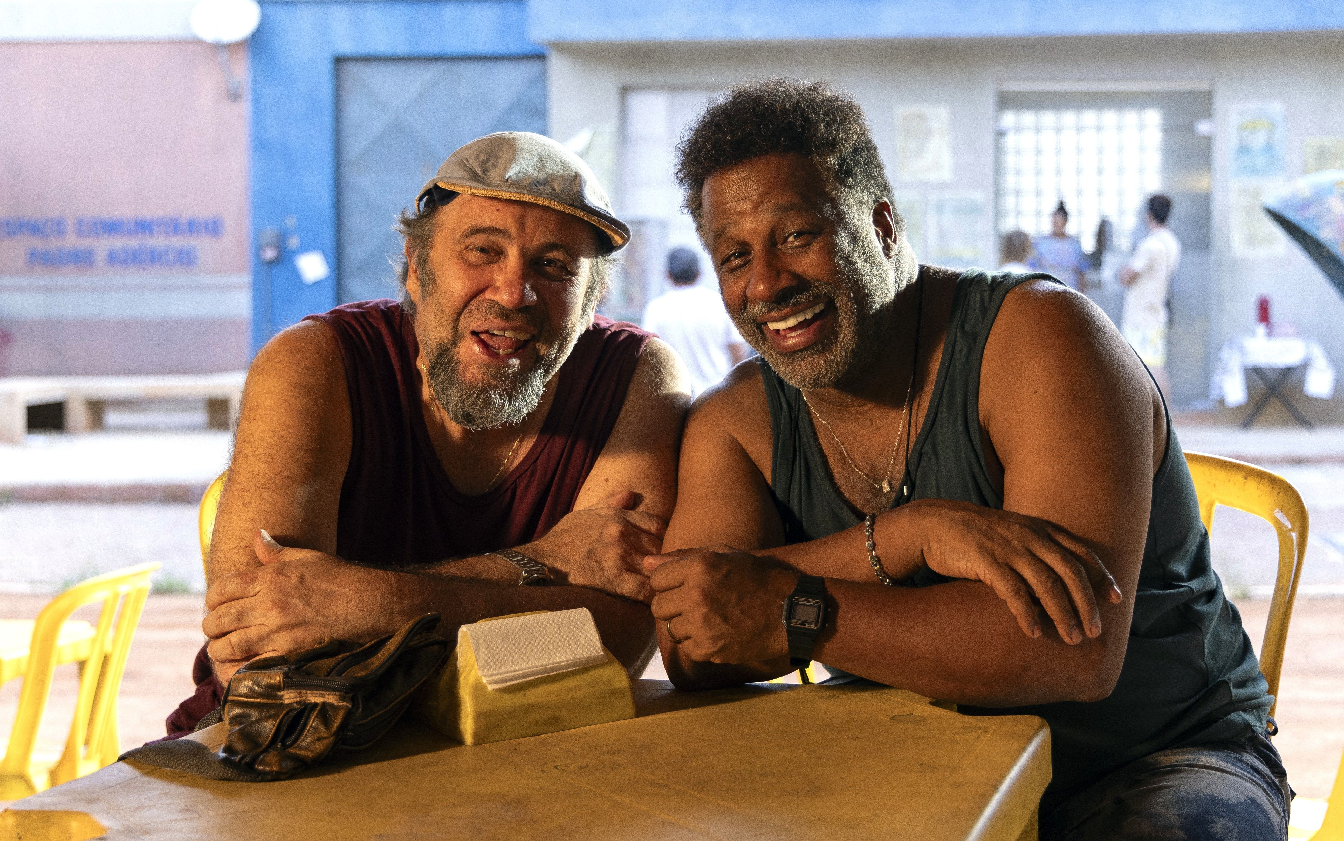 Elenco de 'Pablo & Luisão' espera por renovação após sucesso da série no Globoplay. Reprodução: Globo