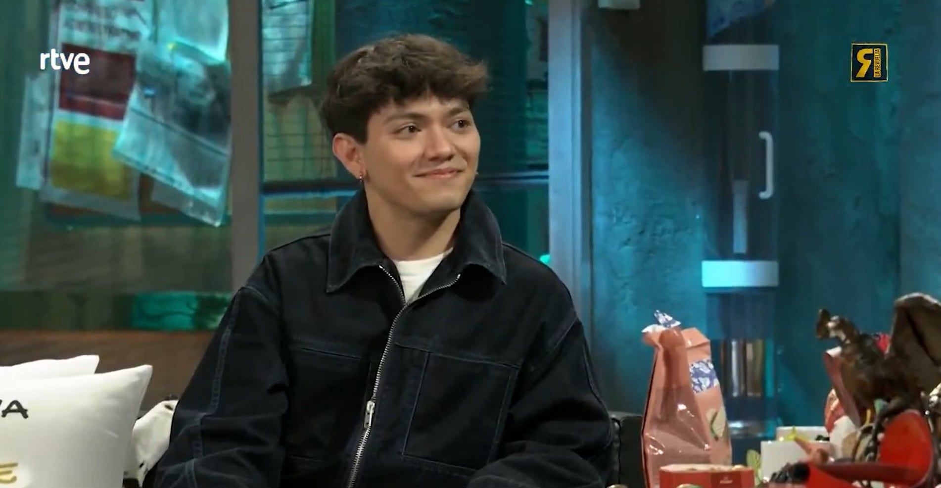 JJ, vencedor do Eurovisão 2025, participa de 'La revuelta' em Madrid. Legenda da imagem. Reprodução: El País